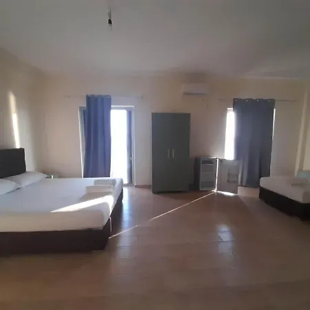 Dhanil - Himare Hotel