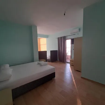 Dhanil - Himare Otel Borş