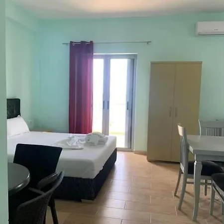 Dhanil - Himare Hotel Borsh